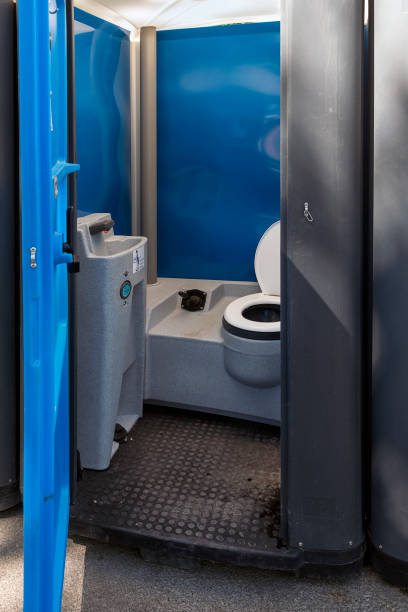 Portable Toilet Options We Offer in Clinton, MS