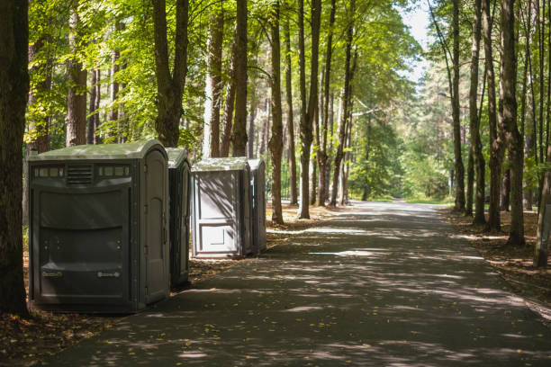 Best Portable restroom trailer rental  in Clinton, MS