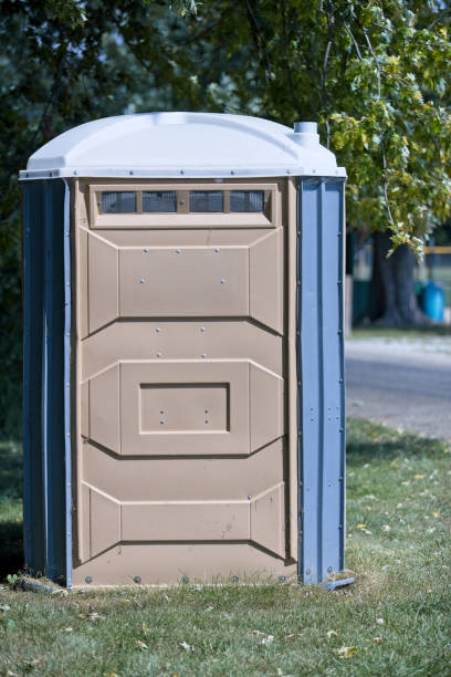 Porta potty delivery and setup in Clinton, MS